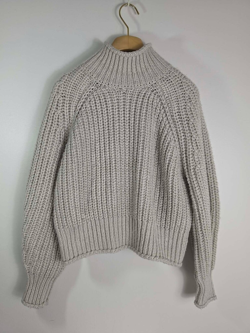 H&M Chunky Ribbed TurtleneckSweater - Light Gray - Picture 2 of 7